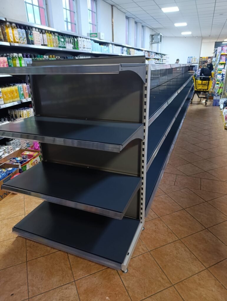 Trgovačke Stalaže i Police: Prilagodljive Vašim Dimenzijama i Potrebama